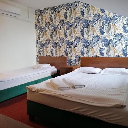 Pensjonat Telimena Hotell Zwierzyniec Eksteriør bilde