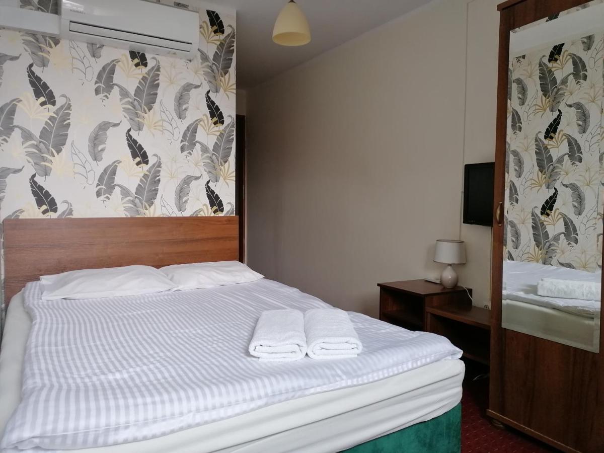 Pensjonat Telimena Hotell Zwierzyniec Eksteriør bilde