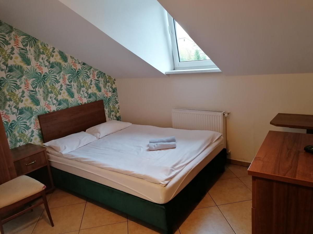 Pensjonat Telimena Hotell Zwierzyniec Eksteriør bilde