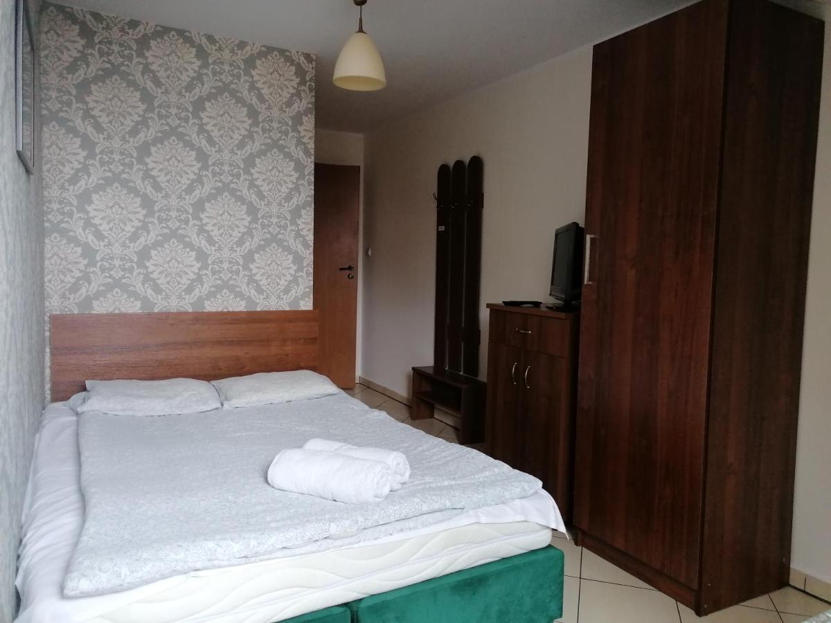 Pensjonat Telimena Hotell Zwierzyniec Eksteriør bilde