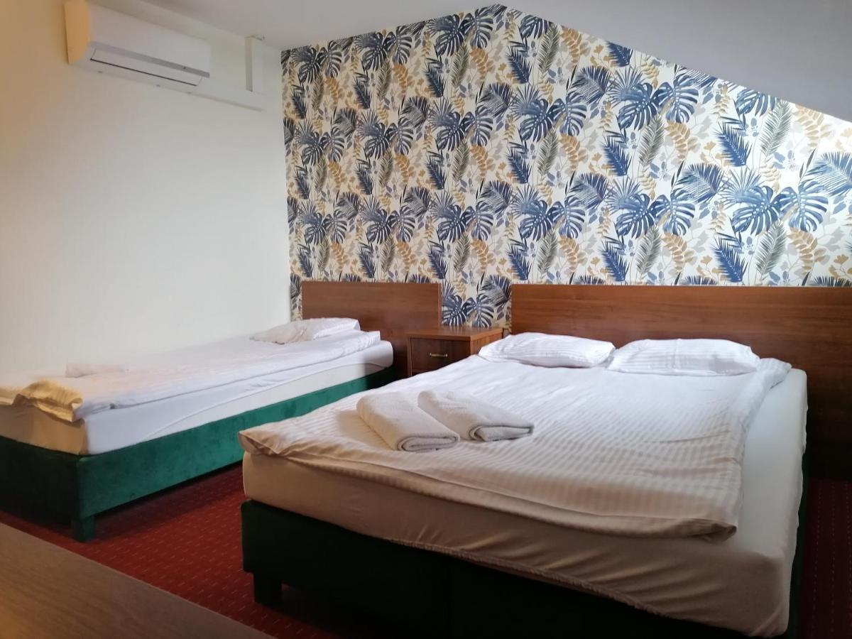 Pensjonat Telimena Hotell Zwierzyniec Eksteriør bilde